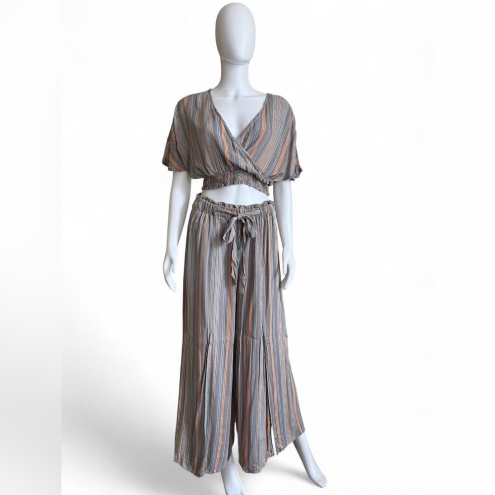 NWT Angie Striped Two Piece Crop Top & Wide Leg Pants Set | Size Small
